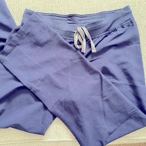 Like new Fig scrub bottoms